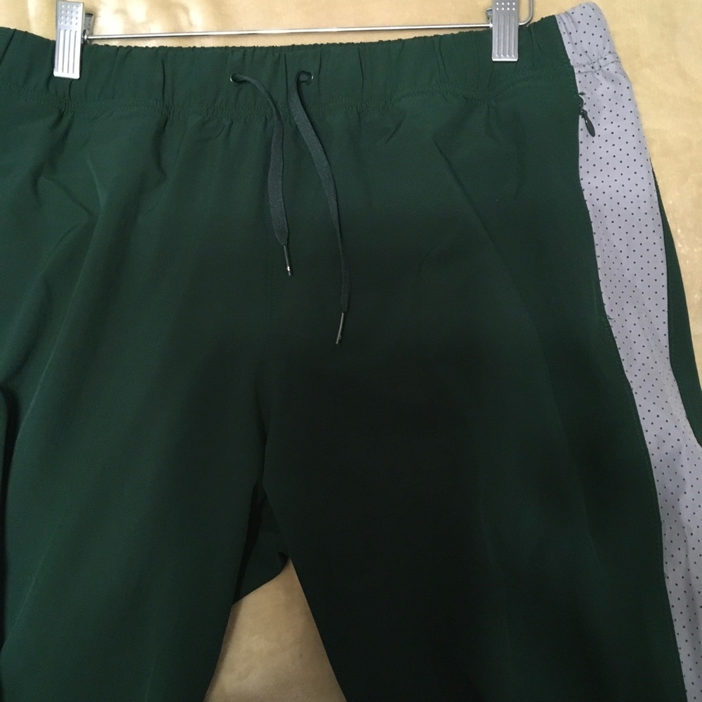 Track pants - Picture 2 of 4